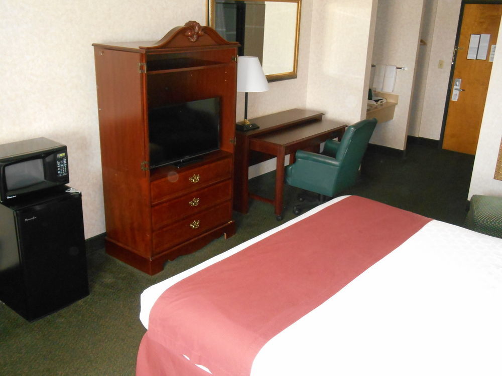 Baymont By Wyndham Sioux Falls North,I-29,Russell St, Airport Exterior foto