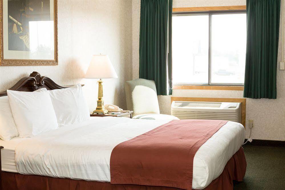 Baymont By Wyndham Sioux Falls North,I-29,Russell St, Airport Exterior foto
