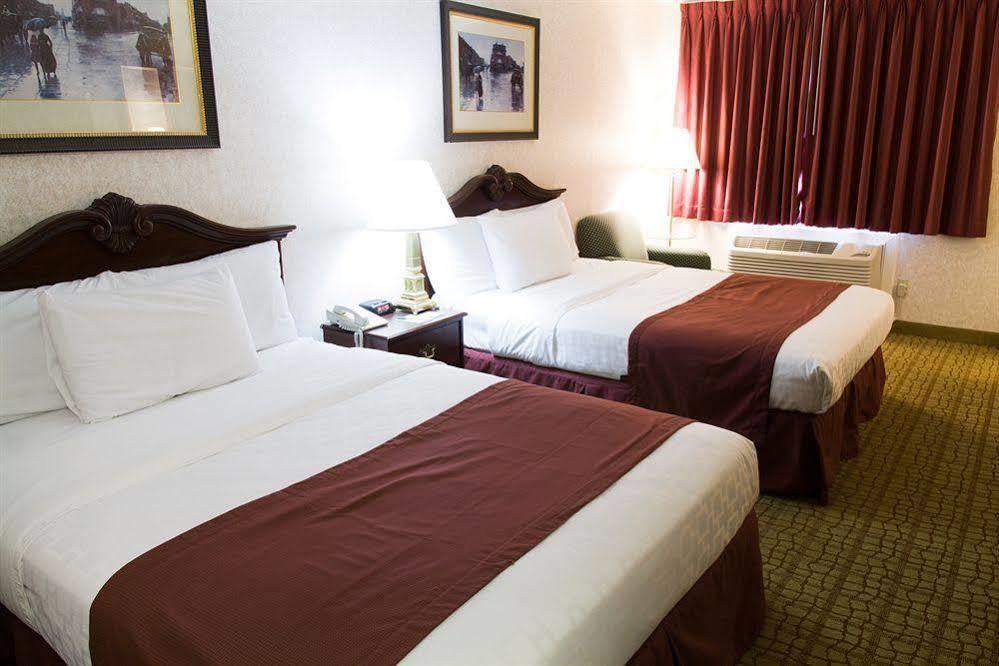 Baymont By Wyndham Sioux Falls North,I-29,Russell St, Airport Exterior foto