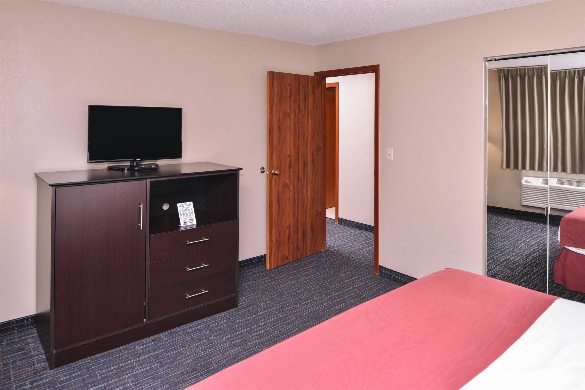 Baymont By Wyndham Sioux Falls North,I-29,Russell St, Airport Exterior foto