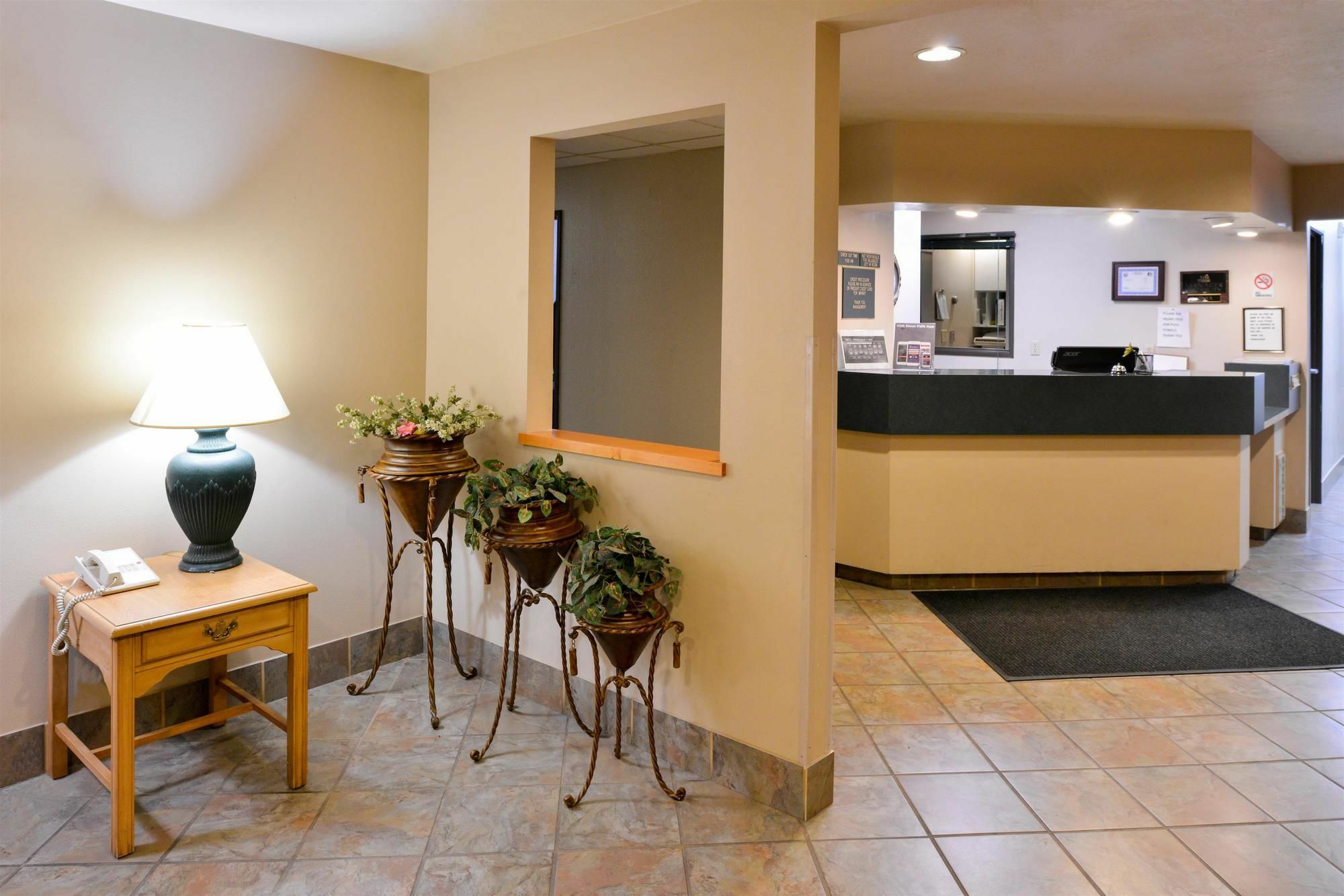 Baymont By Wyndham Sioux Falls North,I-29,Russell St, Airport Exterior foto